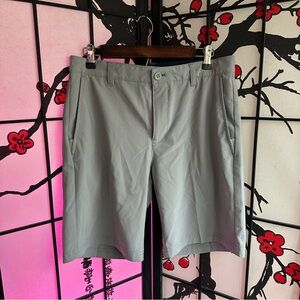 IZOD Golf Performance Shorts Size 30 Light Gray